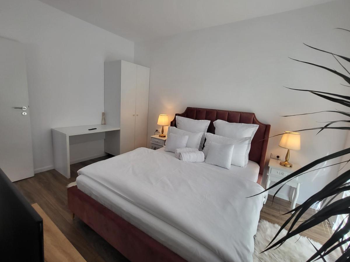 Sika Sunny Garden Apartment Arad Exterior foto